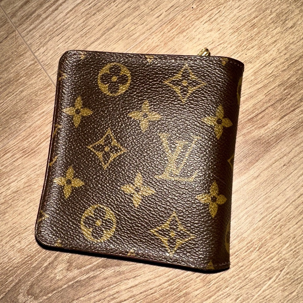 Louis Vuitton Brown and Gold Monogram Wallet - Picture 5 of 14